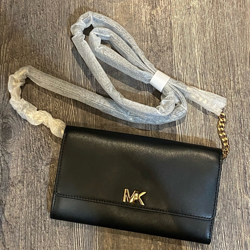 Brand new Michael Kors crossbody wallet
